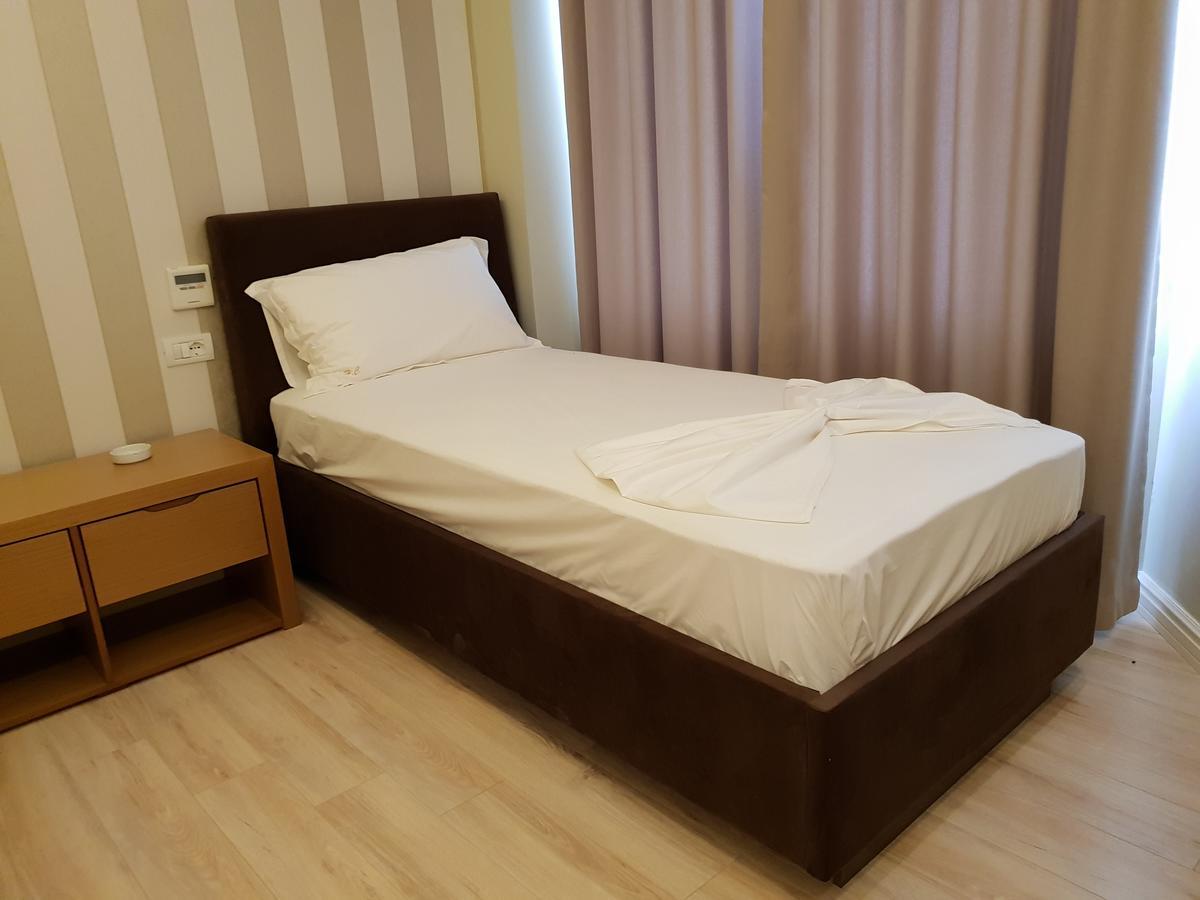 Hotel Crystal
